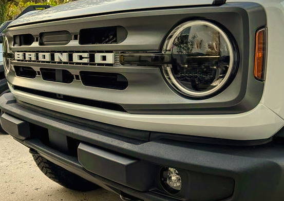 2021+ Ford Bronco Standard Bumper 40in Light Bar PRO light output 1