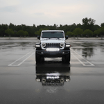 Jeep Wrangler JL light bar. 30in Light Bar - PRO for 2017+ JL models with combo pattern, low-mounted sleek design and black powder-coated metal brackets.