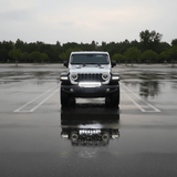 Jeep Wrangler JL light bar. 30in Light Bar - PRO for 2017+ JL models with combo pattern, low-mounted sleek design and black powder-coated metal brackets.