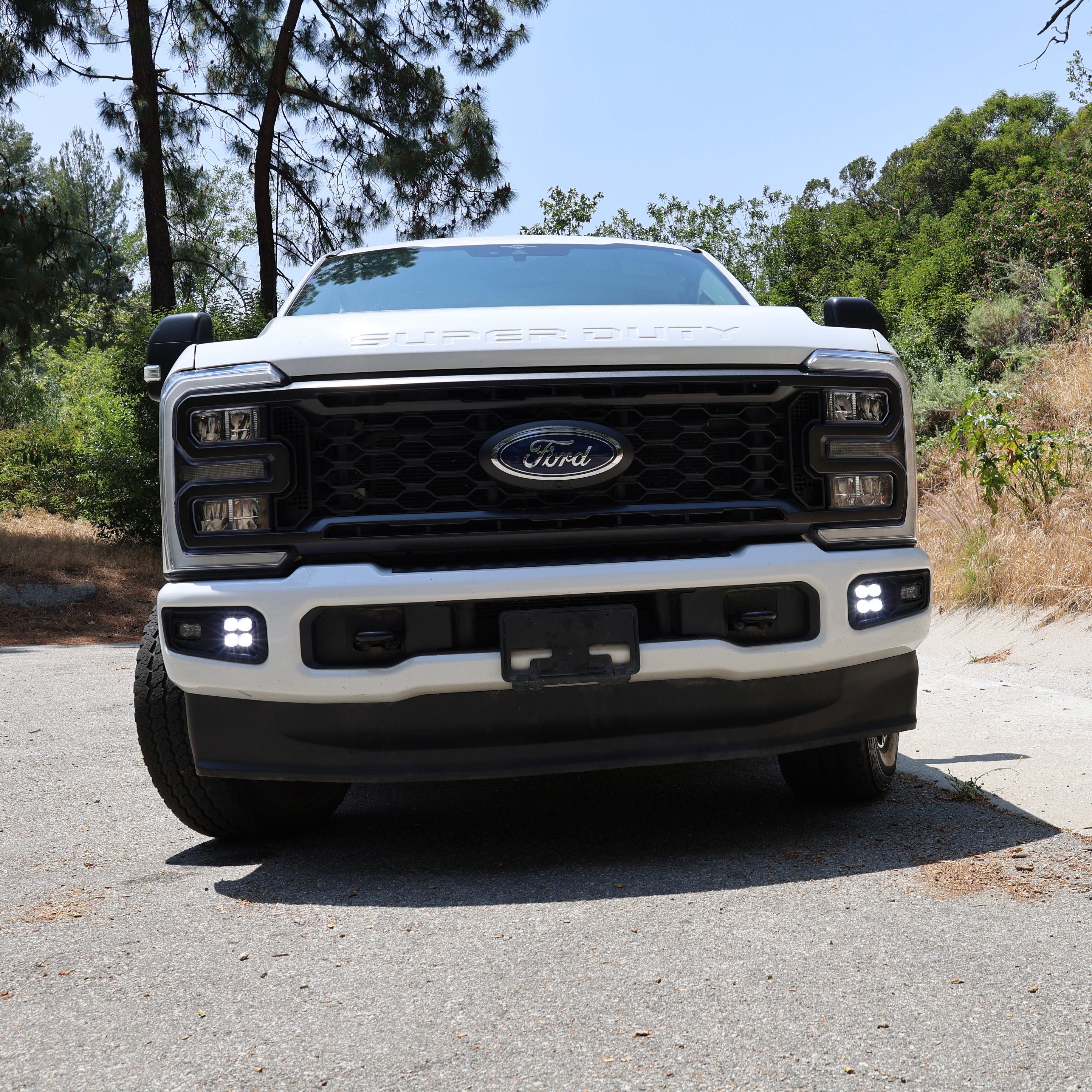 2023 Ford Super Duty F250 with fog lights showcasing Ford Super Duty Fog Lights for improved visibility.