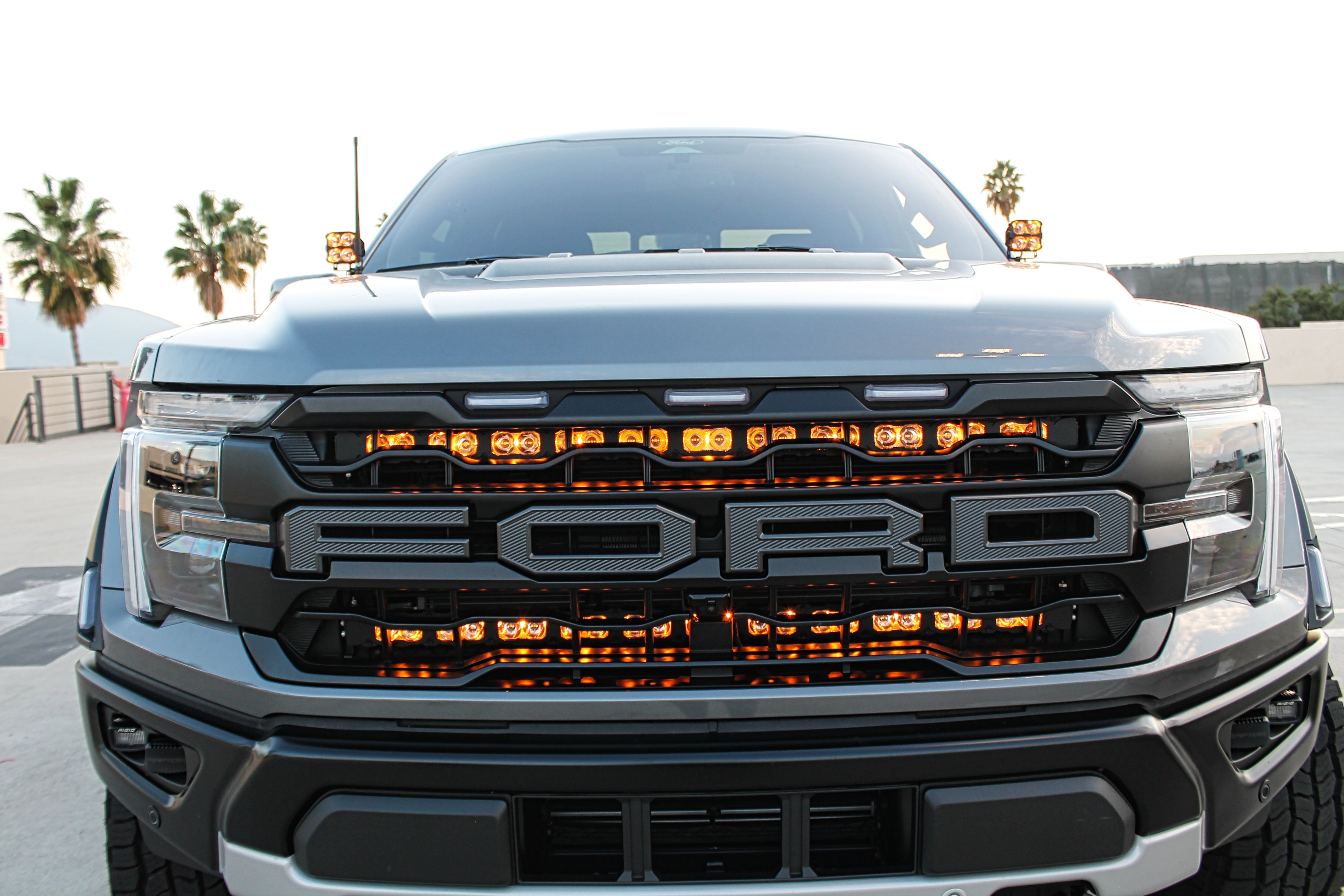 2024+ Ford Raptor lightbar Gen 3 Refresh Single 40in - PRO on front grille (Raptor Gen 3 Refresh)