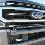 Ford Super Duty light bar installed on 2020-2022 F-Series trucks (F250/F350/F450) slim curved bumper mounting