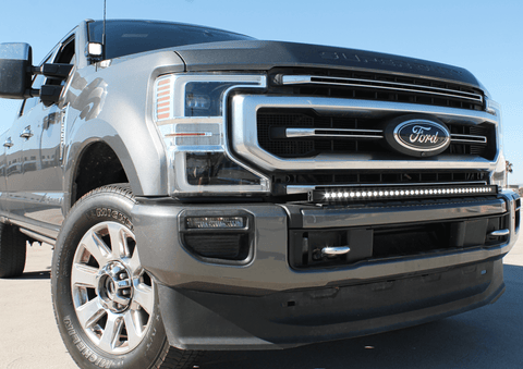 Ford Super Duty ditch lights on rugged 2020-2022 Ford Super Duty F250 F350 F450 pickup truck