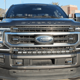 Ford Super Duty light bar on 2020-2022 F250/F350/F450 truck with chrome grille and Center Ford emblem