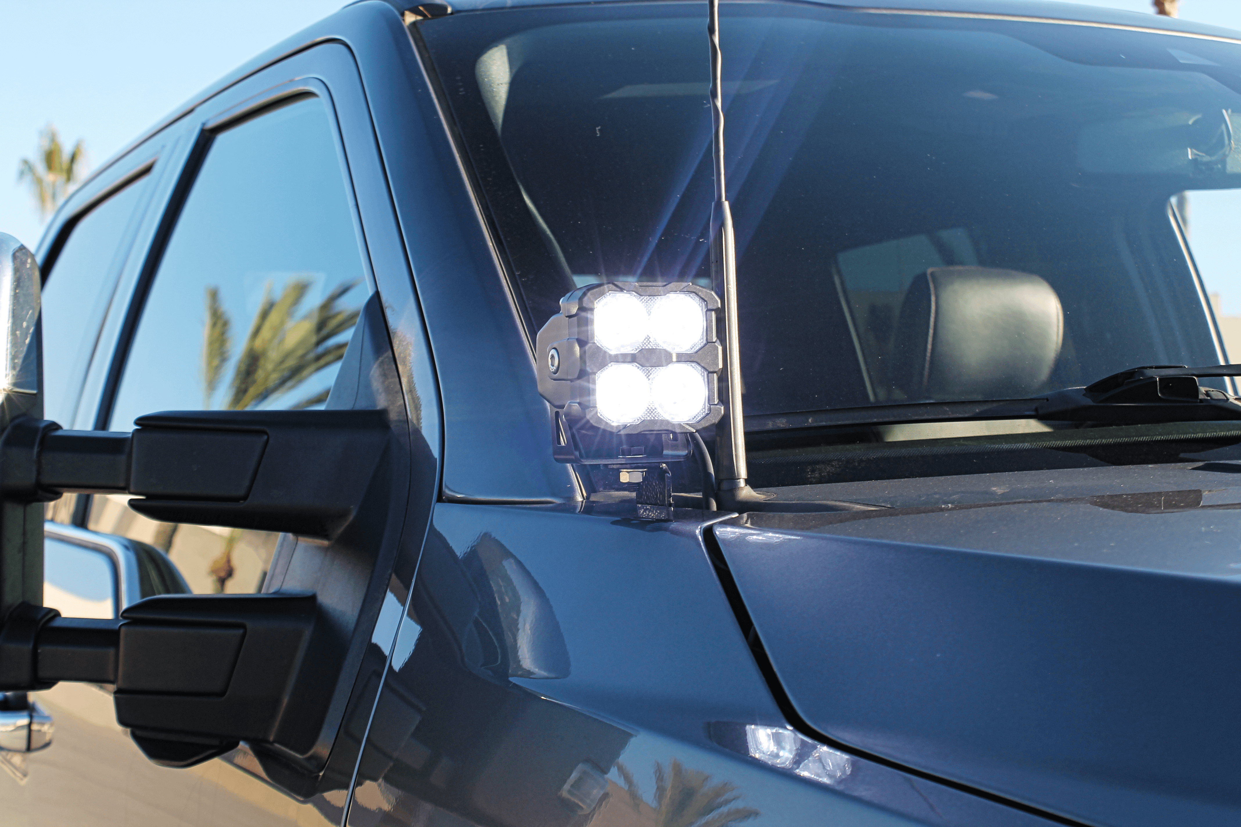 Ford Super Duty ditch lights mounted on 2020-2022 F250/F350/F450 trucks (Ford Super Duty ditch lights)