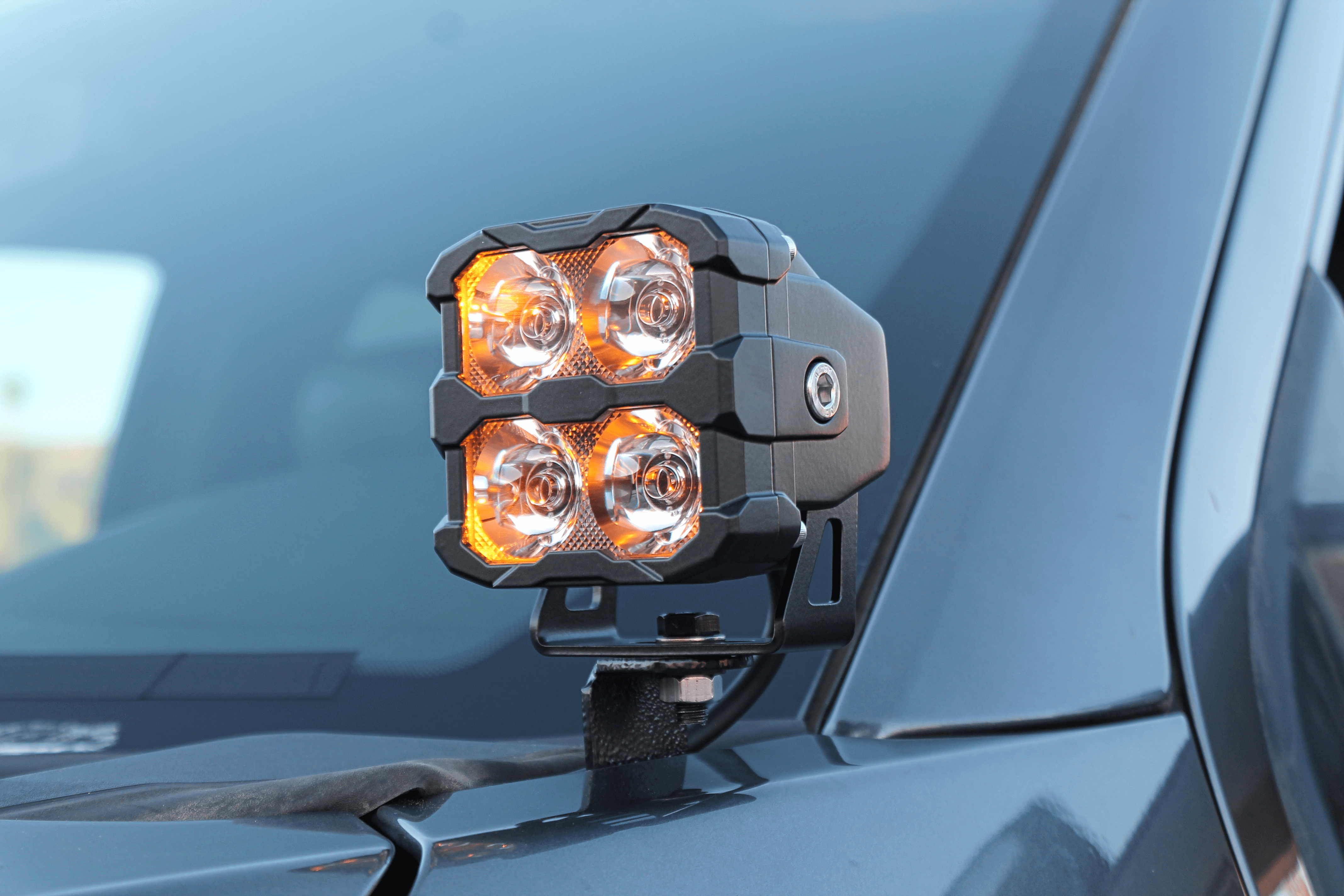 Ford Super Duty ditch lights mounted on a pickup, quad amber LED light pod for Ford Super Duty F250/F350/F450 2020-2022