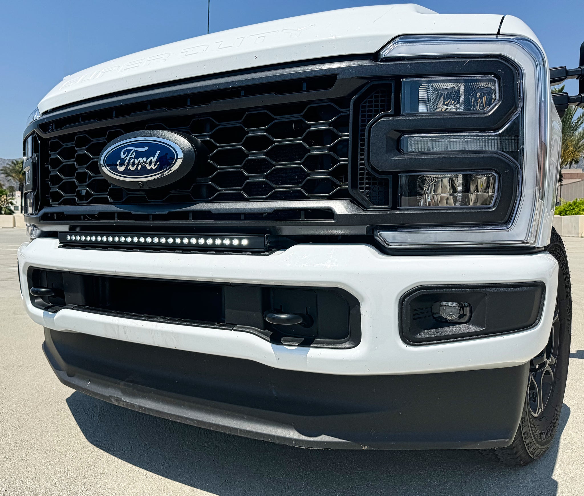 white 2023 2024 Ford F250/350/450 Superduty Single 30in Light Bar by M&R automotive