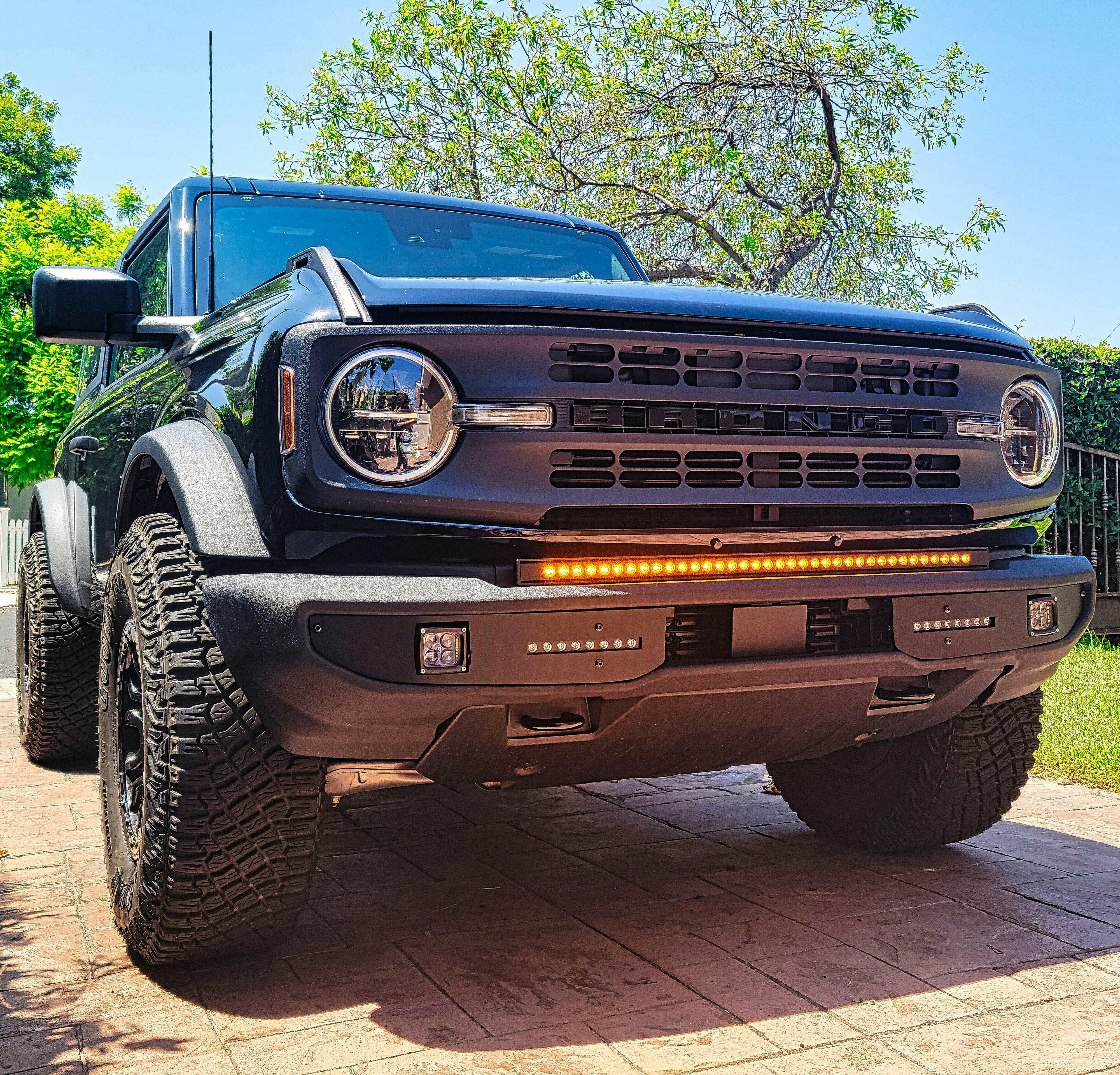 2021 2022 2023 Ford Bronco Standard Bumper with amber led light bar on top of bumper