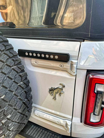 white back view of 2021 2022 2023 ford bronco tailgate high, reverse chase light 