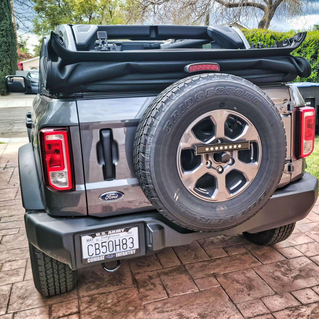 rear view of 2021 2022 2023 ford bronco tire carrier chase light kit